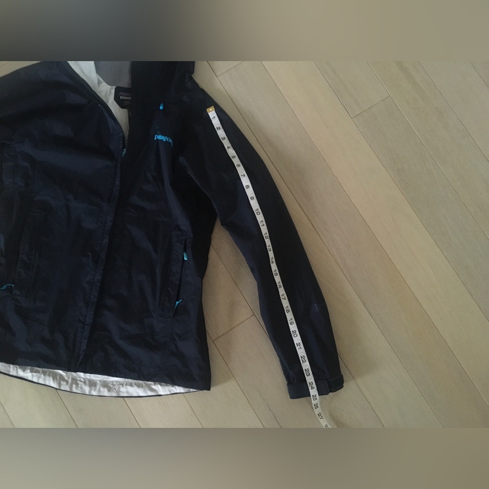 Patagonia Torrentshell Jacket - Picture 6 of 9